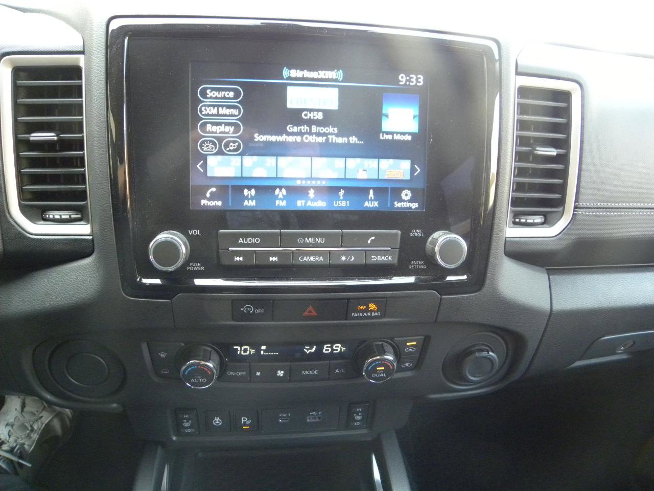 Used 2024 Nissan Frontier SV w/ SV Convenience Package image 12