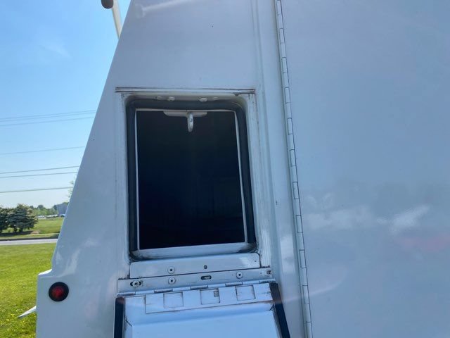 Used 2021 GMC Savana 3500 w/ Power Convenience Package RWD image 32