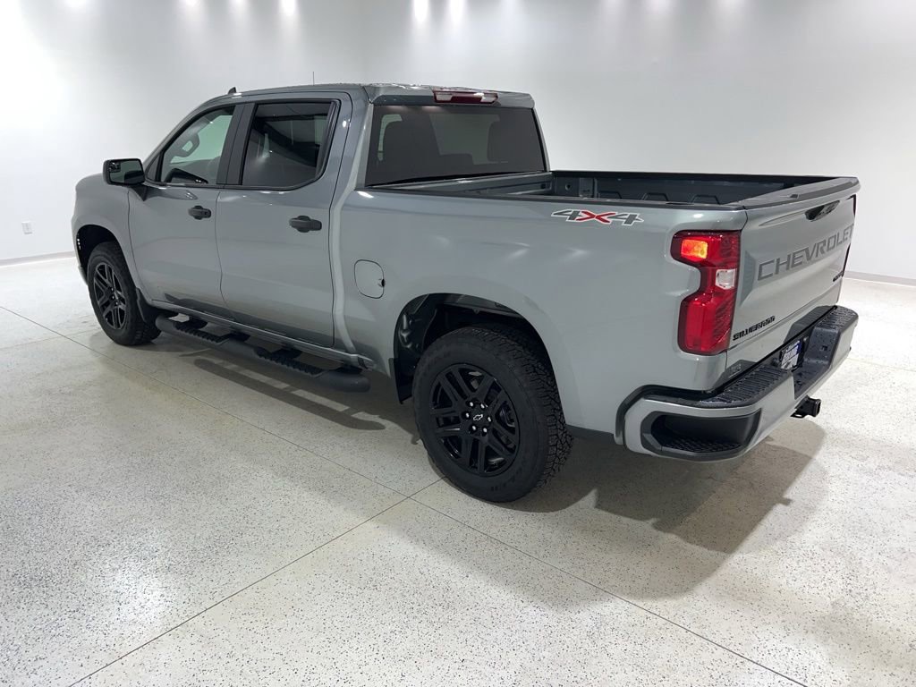 Used 2026 Chevrolet Silverado 1500 Custom w/ Turbomax Blackout Package AWD/4WD image 2