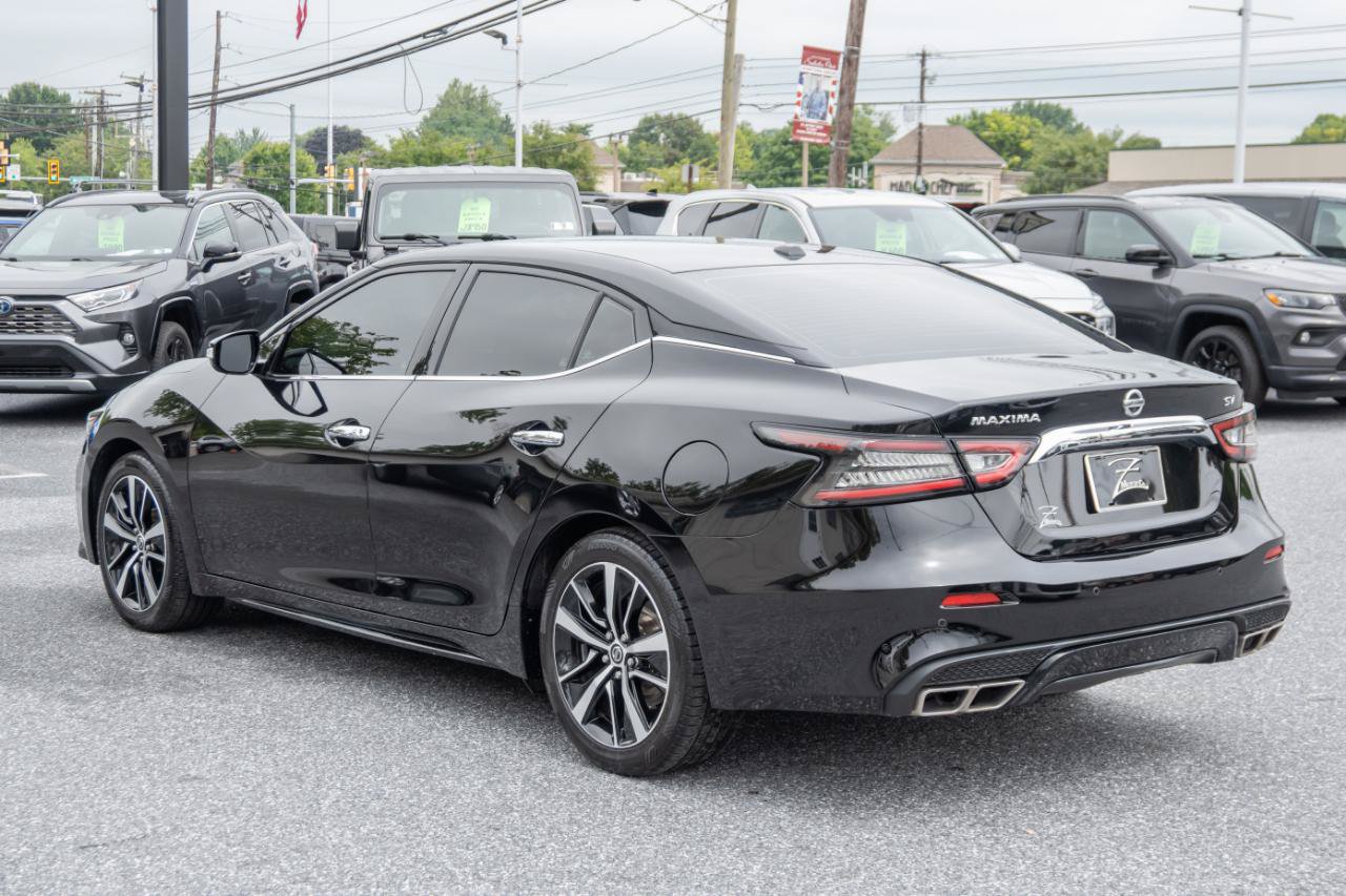 Used 2022 Nissan Maxima SV w/ Floor Mat Group FWD image 9