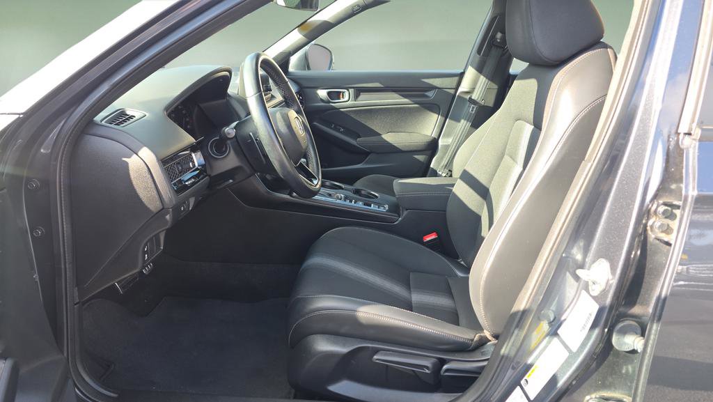 Used 2023 Honda Civic Sport image 10