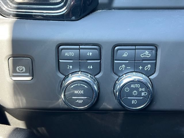 Used 2023 GMC Sierra 1500 AT4 w/ Technology Package AWD/4WD image 25