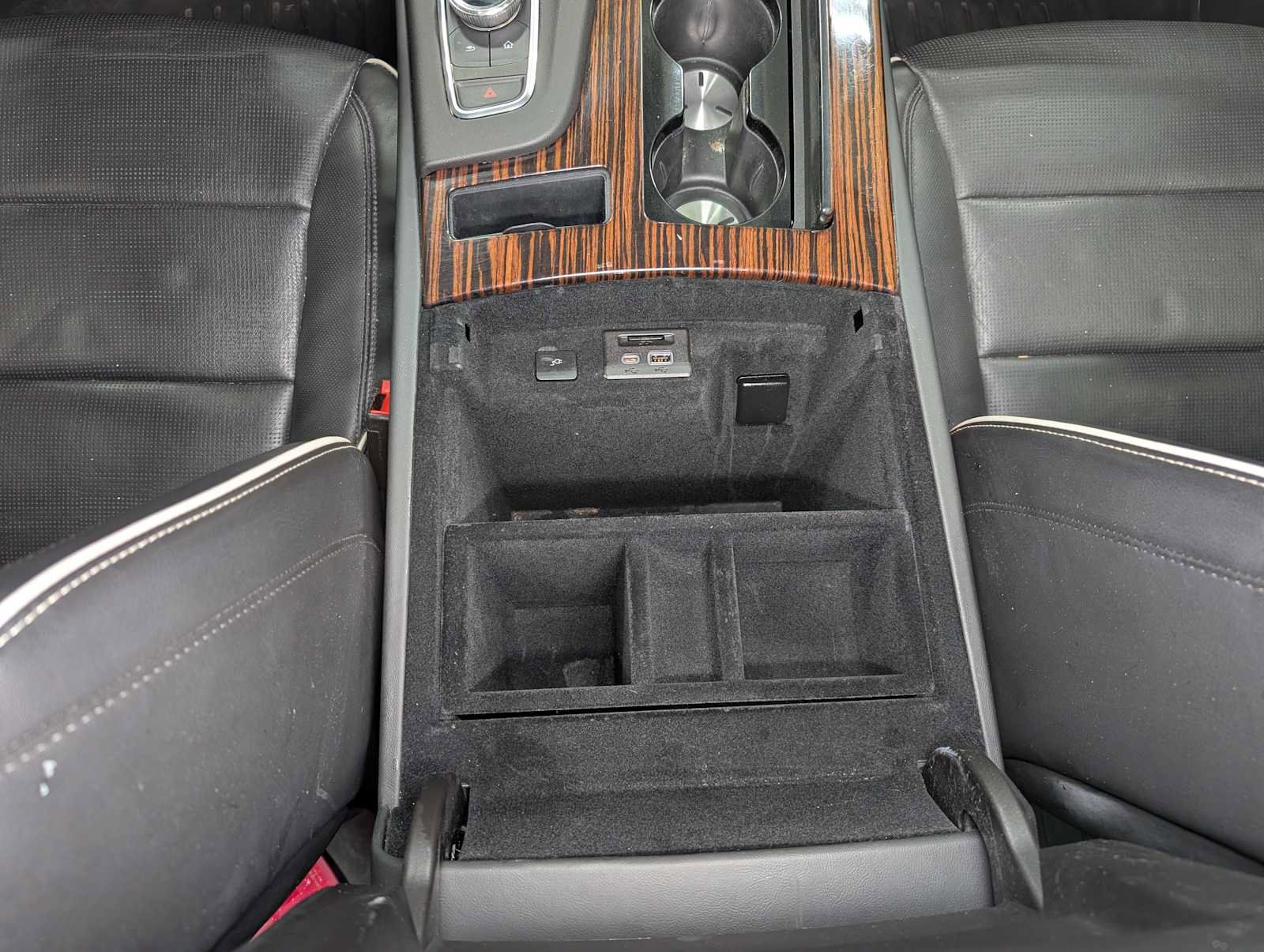 Used 2021 Cadillac Escalade Premium Luxury image 23