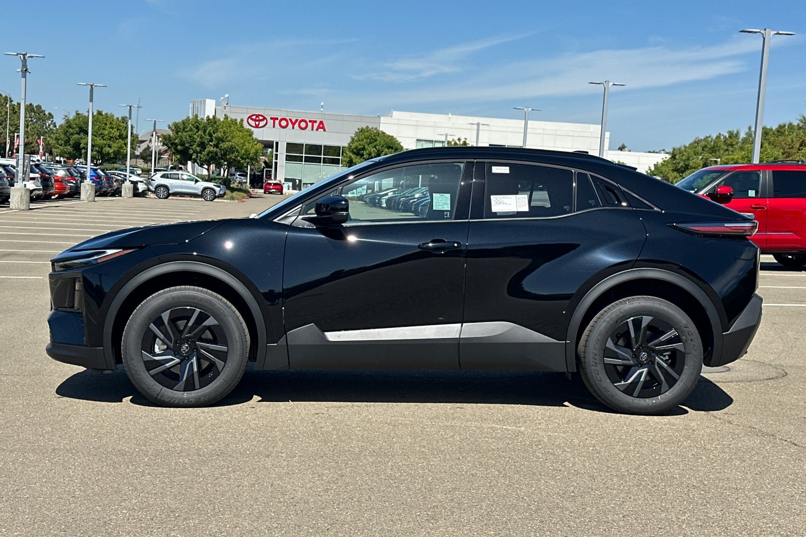 New 2026 Toyota C-HR AWD/4WD image 9