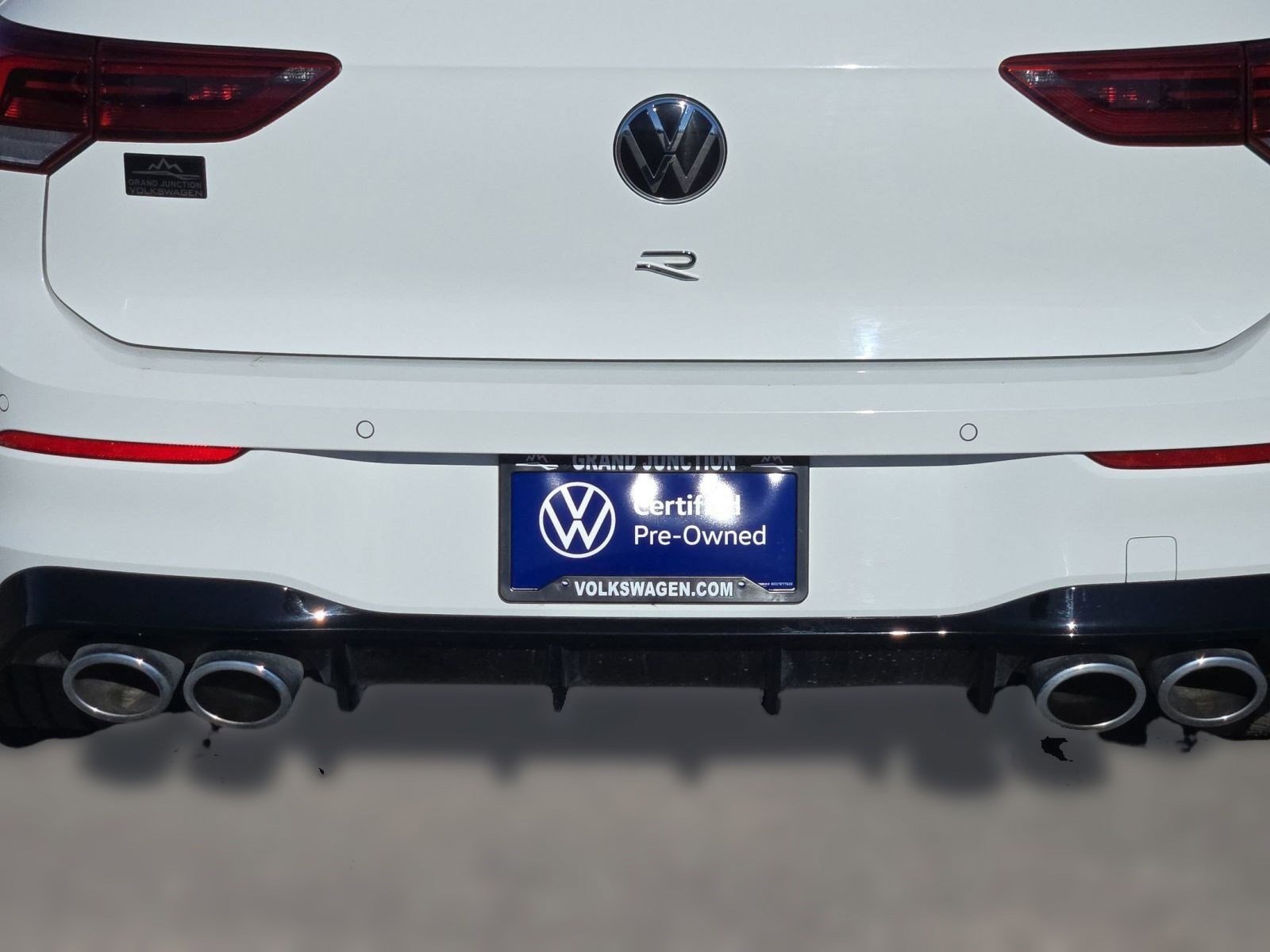 Used 2024 Volkswagen Golf R image 19