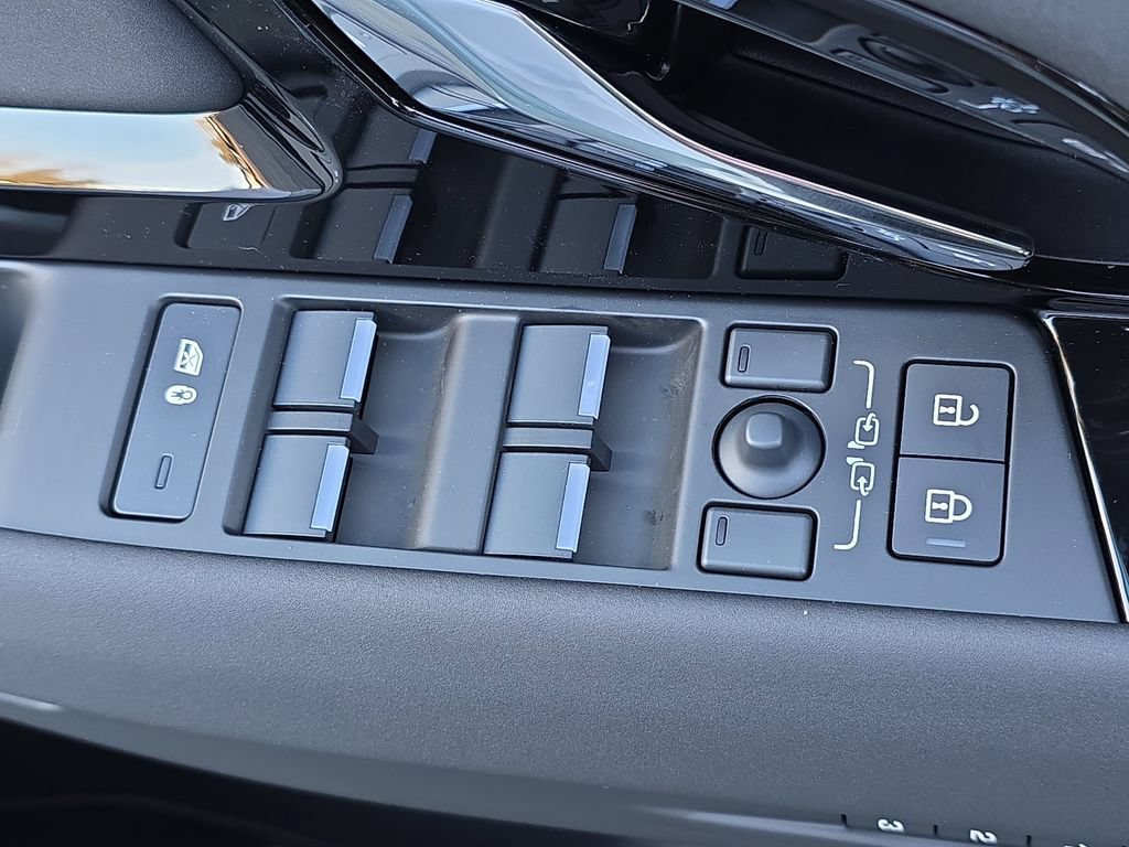 New 2026 Land Rover Range Rover Evoque Dynamic SE AWD/4WD image 29