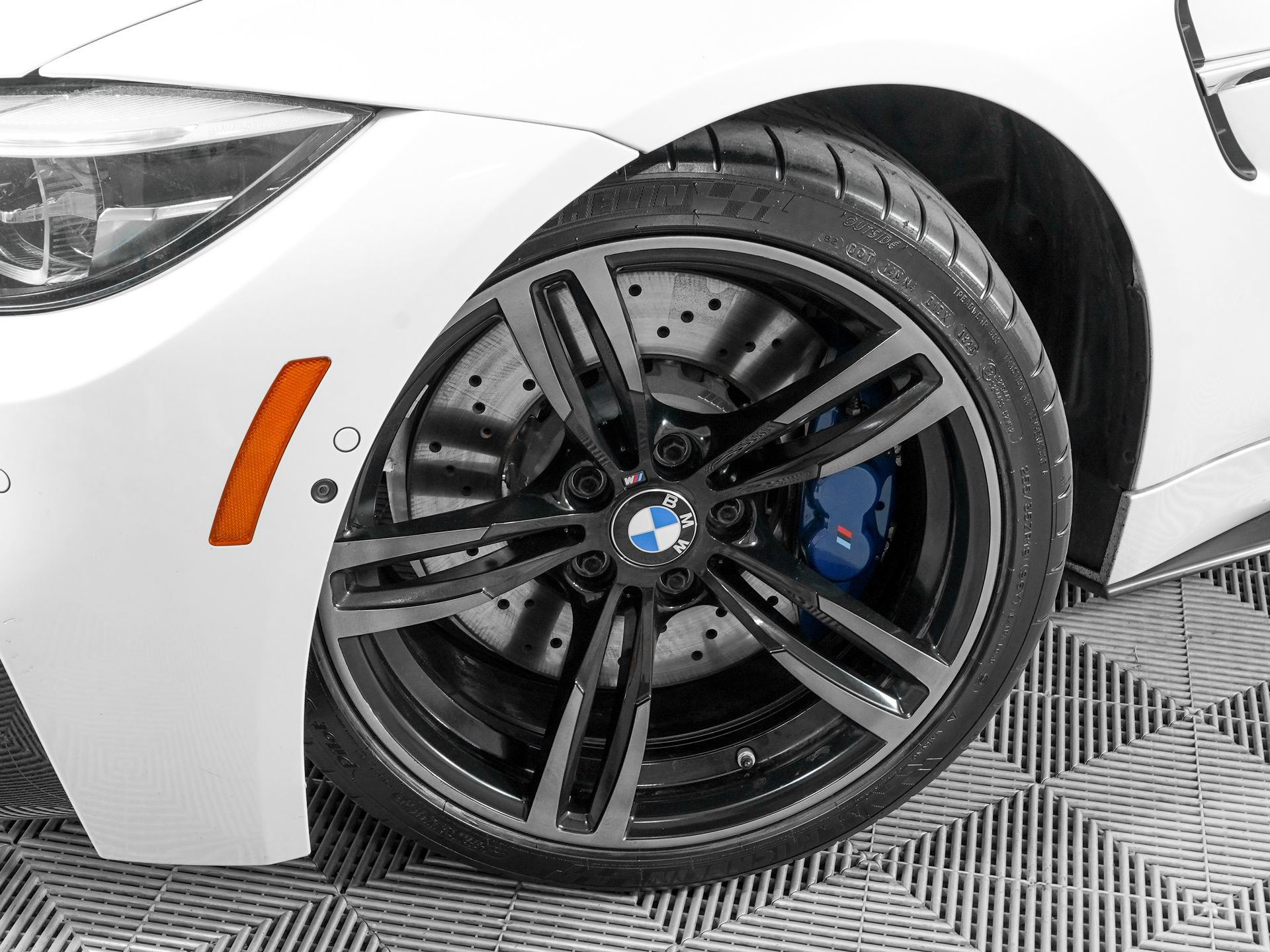 Used 2018 BMW M4 Coupe RWD image 28
