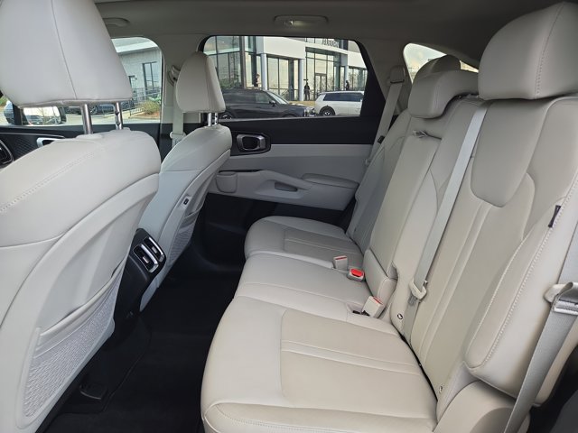Used 2025 Kia Sorento S w/ Panoramic Sunroof Package FWD image 14