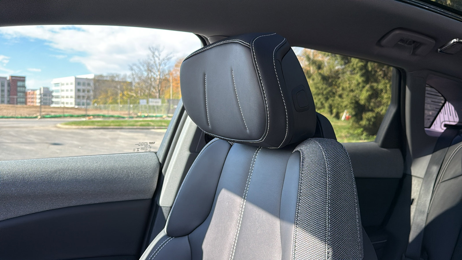 New 2025 Cadillac Optiq Luxury 1 w/ LPO, Floor Liner Package image 22