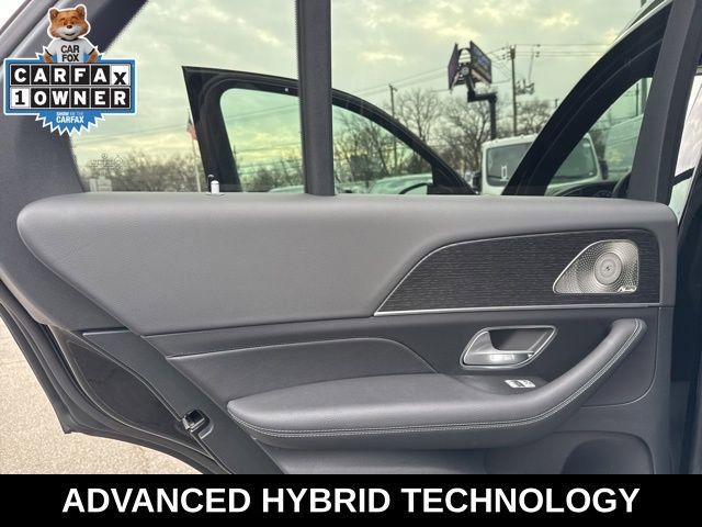 Used 2025 Mercedes-Benz GLE 450e 4MATIC w/ Winter Package image 36
