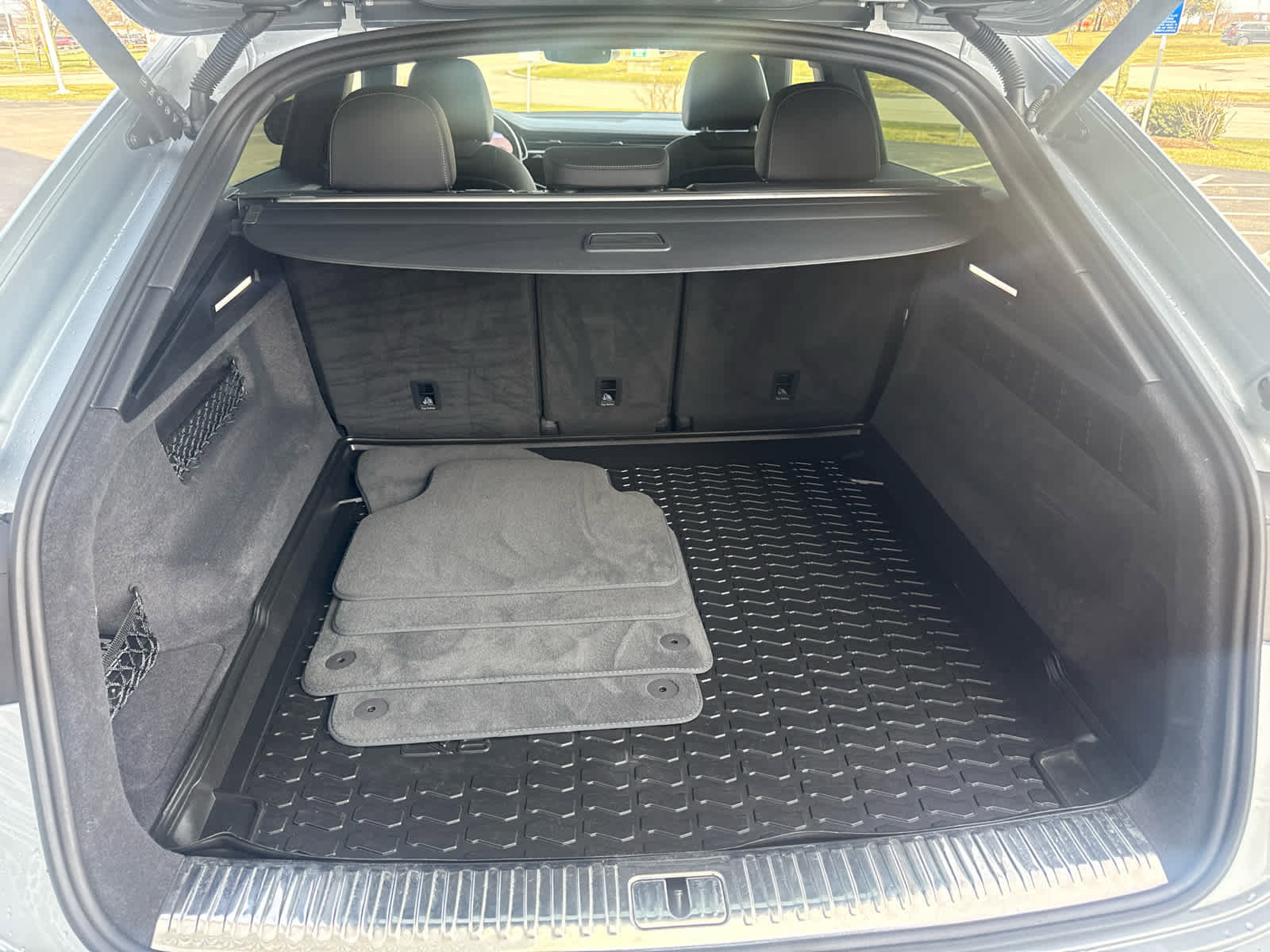 Used 2025 Audi Q8 Premium Plus w/ Premium Plus Package image 23