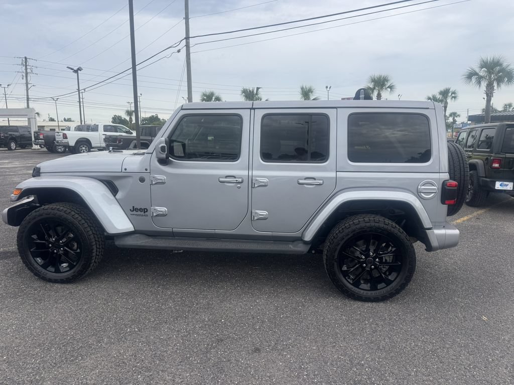 Used 2020 Jeep Wrangler Unlimited Sahara AWD/4WD image 6