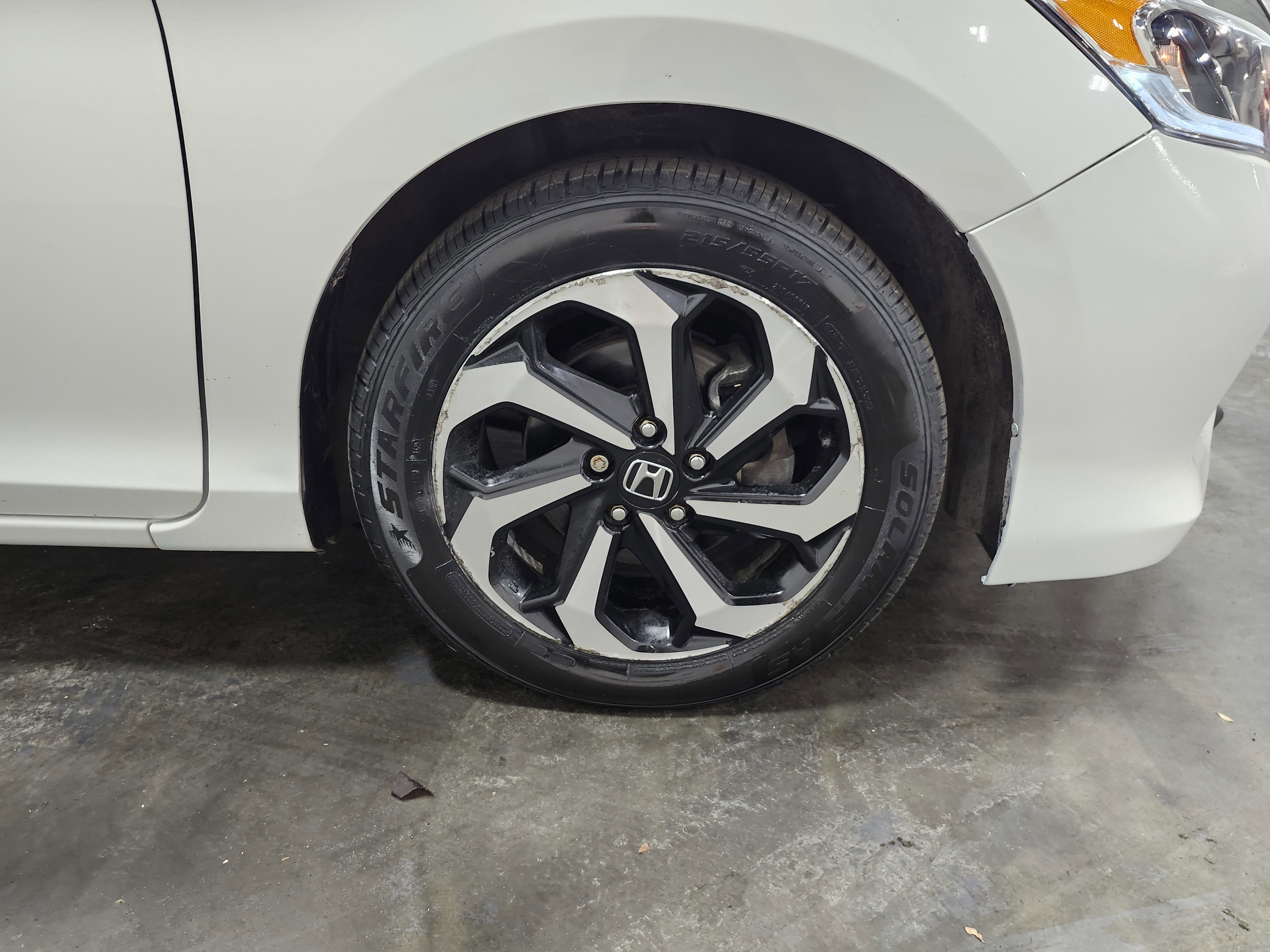 Used 2017 Honda Accord EX-L image 11