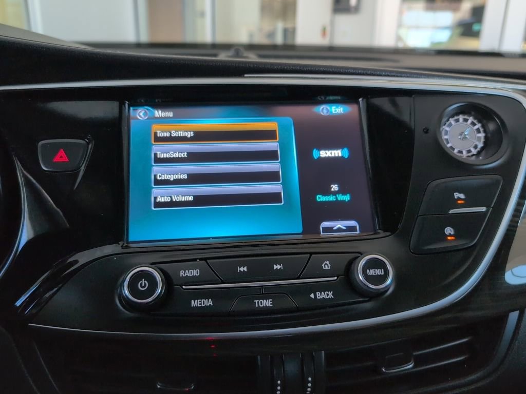 Used 2019 Buick Envision Essence image 19