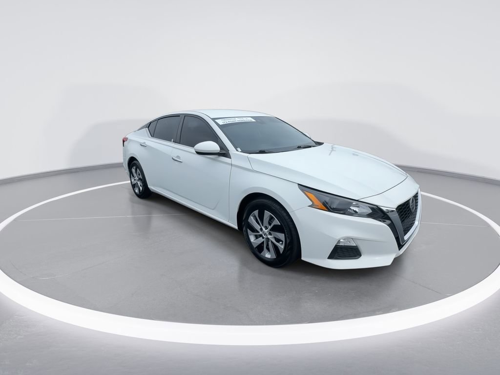 Used 2022 Nissan Altima 2.5 S image 2