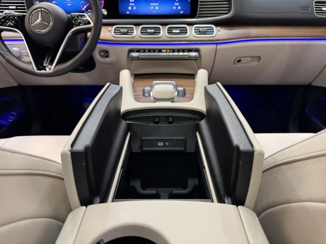 Certified 2025 Mercedes-Benz GLS 450 4MATIC image 17