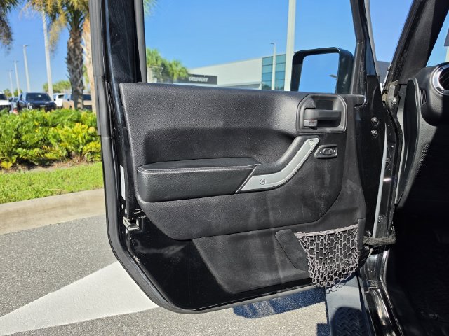 Used 2015 Jeep Wrangler Unlimited Sport AWD/4WD image 16
