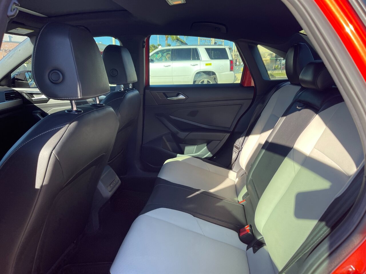 Used 2019 Volkswagen Jetta R-Line w/ R-Line Cold Weather Package FWD image 21