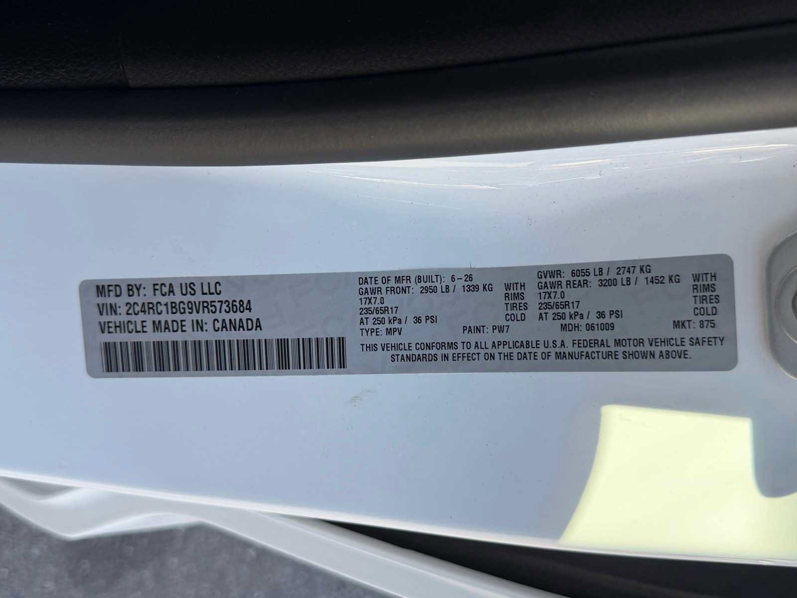 Used 2027 Chrysler Pacifica Select w/ Family Tech Group FWD image 37