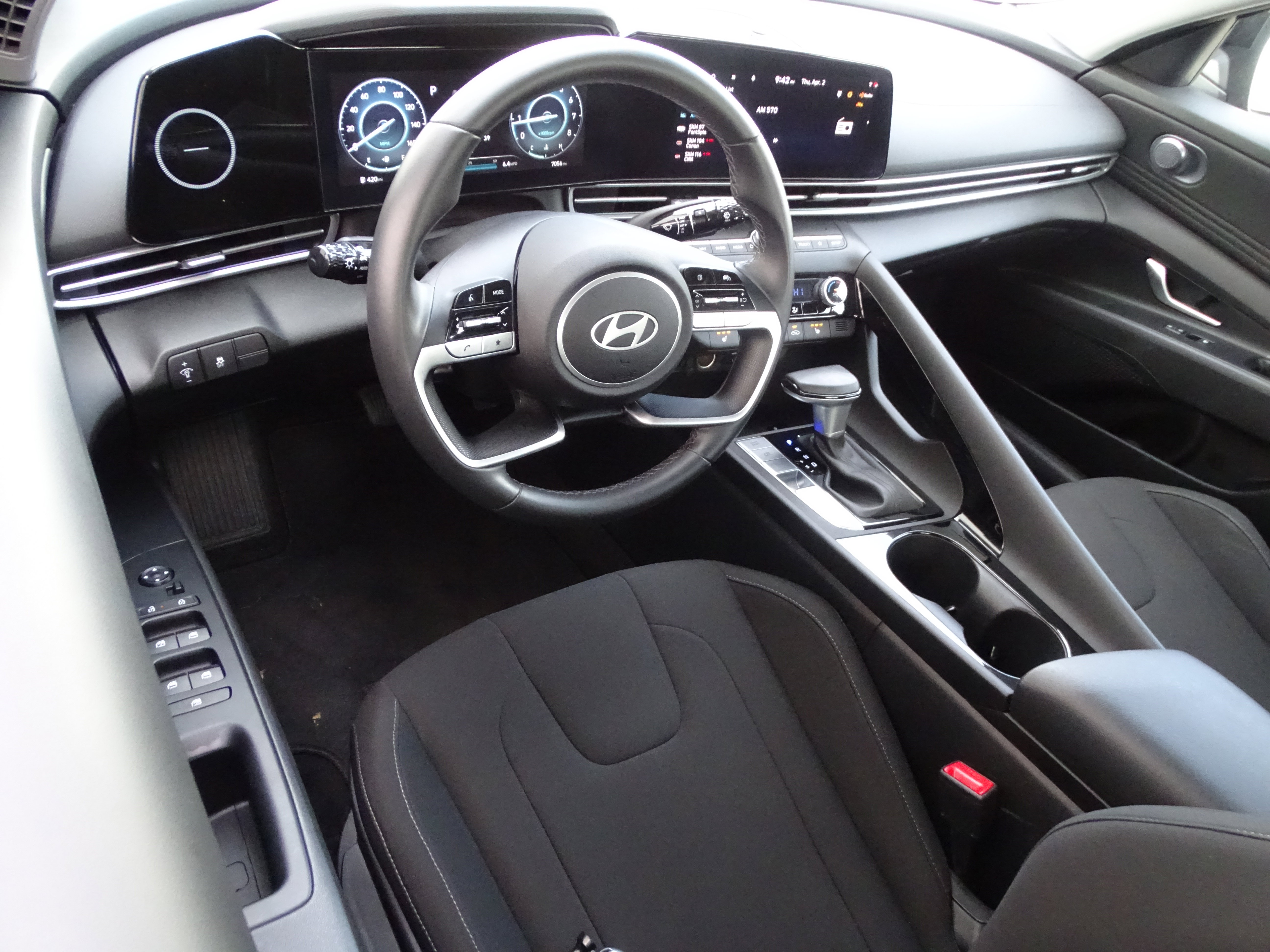 Certified 2025 Hyundai Elantra SEL image 7