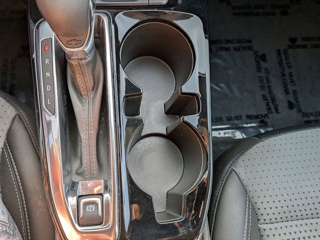 Used 2025 Chevrolet Trax LT w/ LT Convenience Package image 21