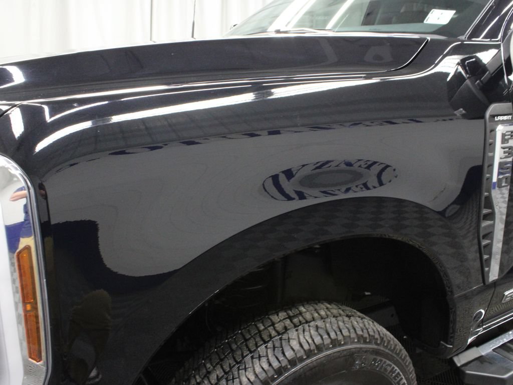Used 2024 Ford F350 Lariat w/ FX4 Off-Road Package AWD/4WD image 56