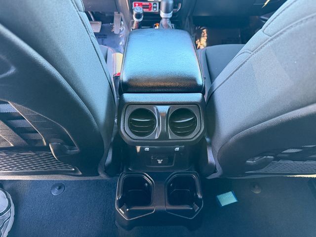 Used 2021 Jeep Wrangler Unlimited Rubicon image 27