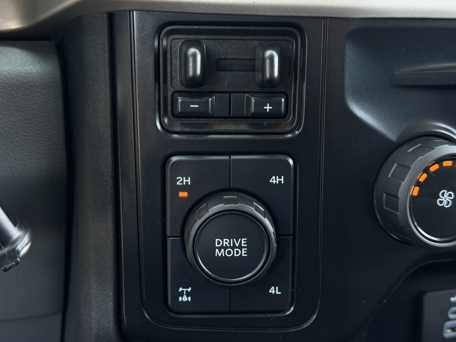 Used 2025 Ford F350 XL w/ STX Appearance Package AWD/4WD image 23