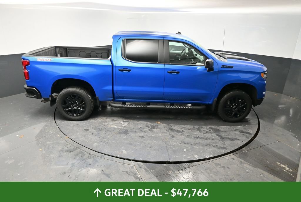 Used 2025 Chevrolet Silverado 1500 LT Trail Boss w/ LPO, Dark Essentials Package image 42