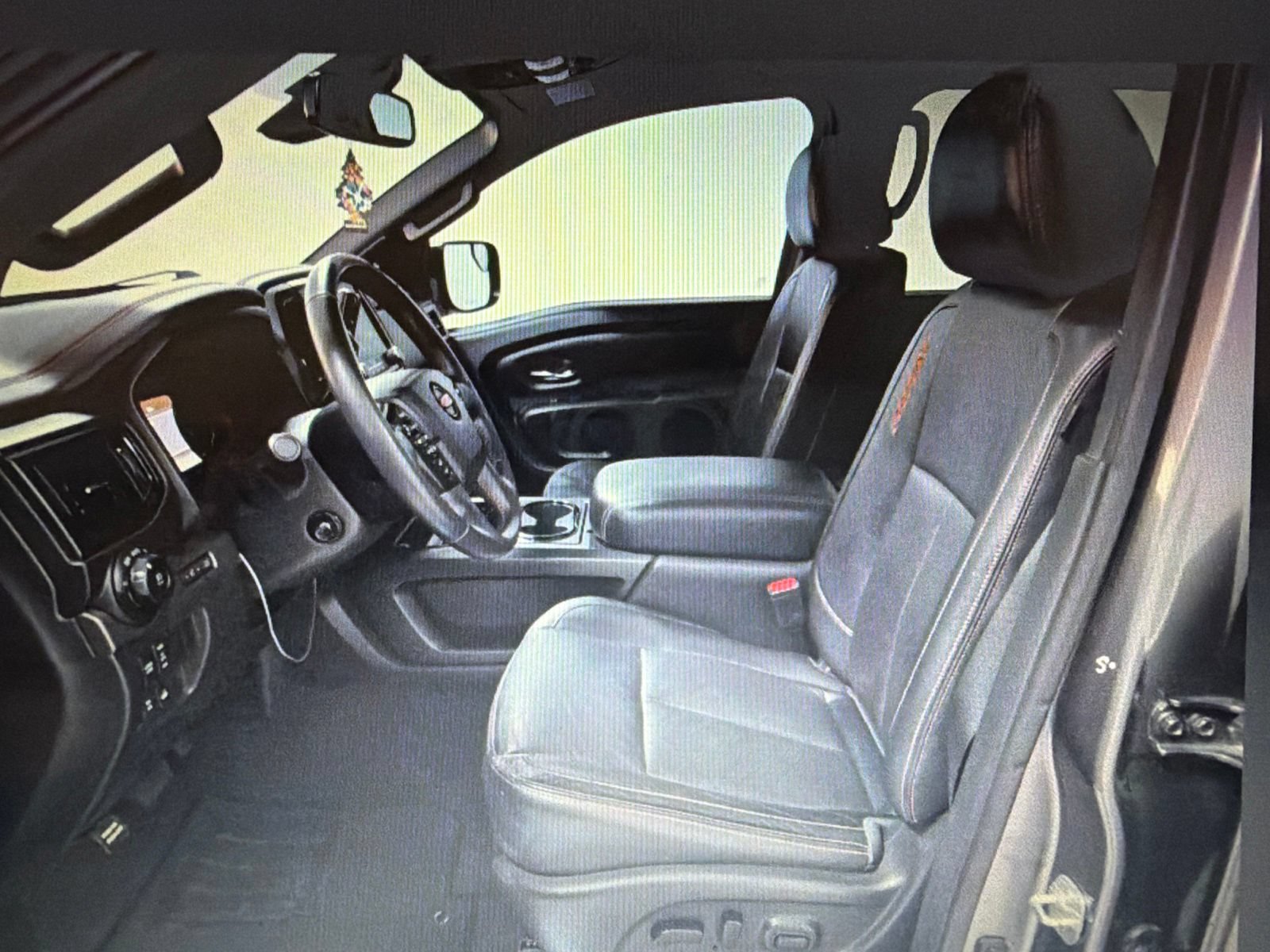 Used 2021 Nissan Titan PRO-4X w/ Pro-4x Convenience Package AWD/4WD image 10