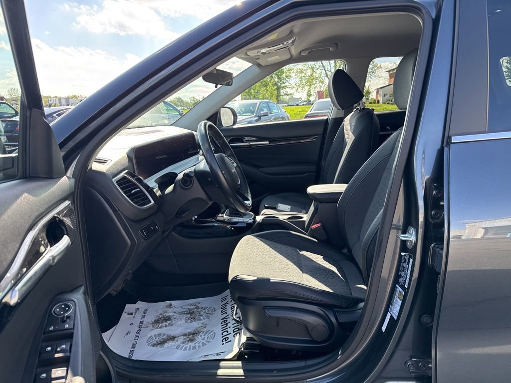 Used 2024 Kia Seltos S AWD/4WD image 31