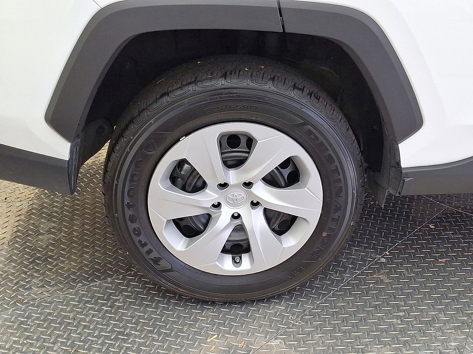 Certified 2025 Toyota RAV4 LE image 27