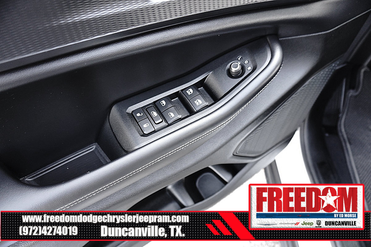 Certified 2025 Jeep Grand Cherokee L Laredo RWD image 40