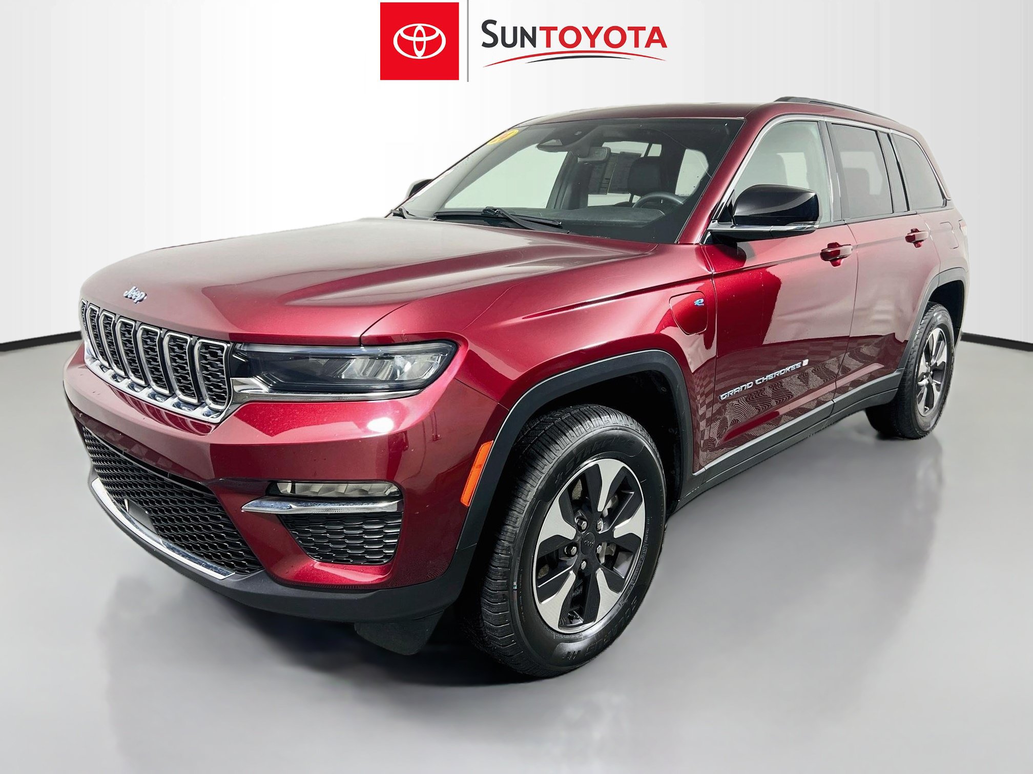 Used 2024 Jeep Grand Cherokee Limited 4xe AWD/4WD image 9