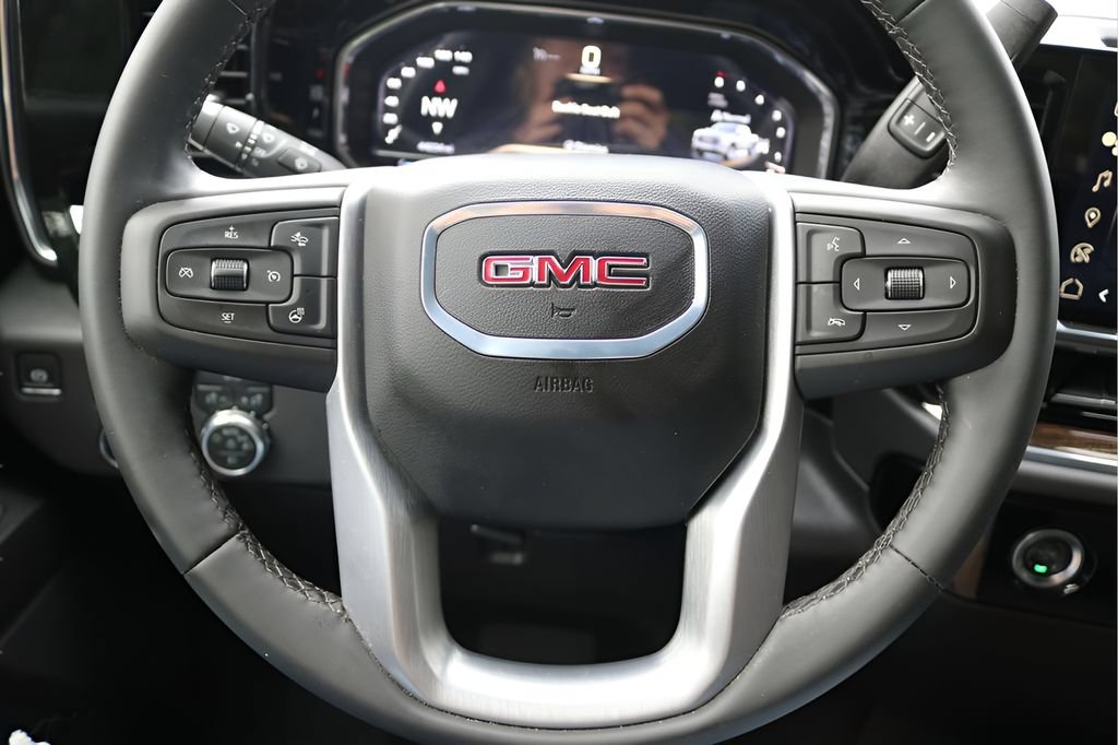 Used 2024 GMC Sierra 1500 Elevation w/ X31 Off-Road Package AWD/4WD image 22