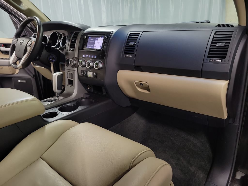 Used 2016 Toyota Sequoia Limited w/ Safety & Convenience Package AWD/4WD image 34