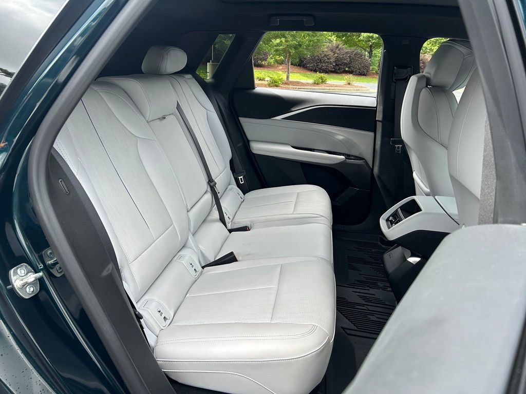 Used 2025 Cadillac Lyriq Luxury RWD image 46