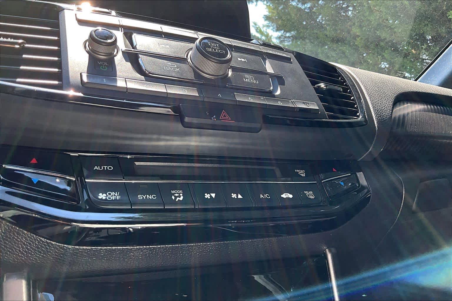 Used 2017 Honda Accord Sport image 33