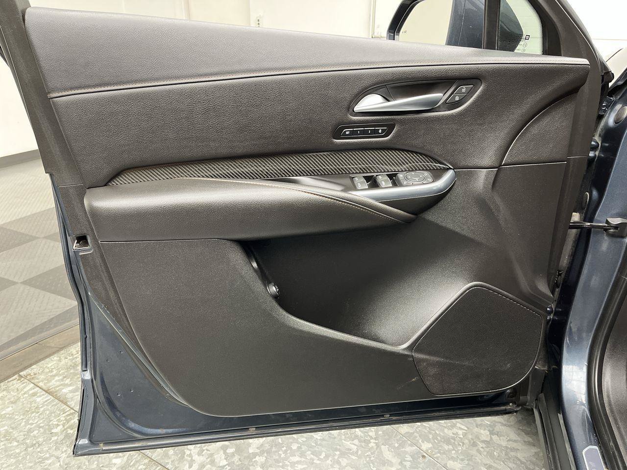 Used 2019 Cadillac XT4 Sport AWD/4WD image 6