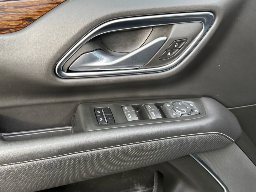 Used 2022 Chevrolet Suburban Premier AWD/4WD image 11