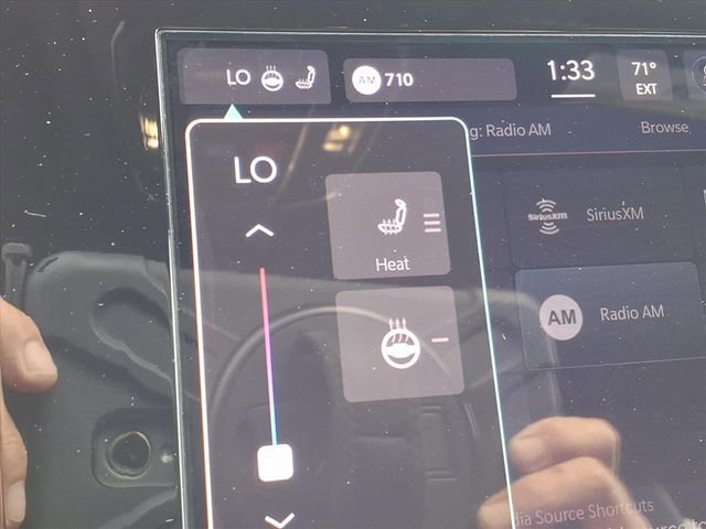 New 2025 Jeep Grand Cherokee Altitude image 6