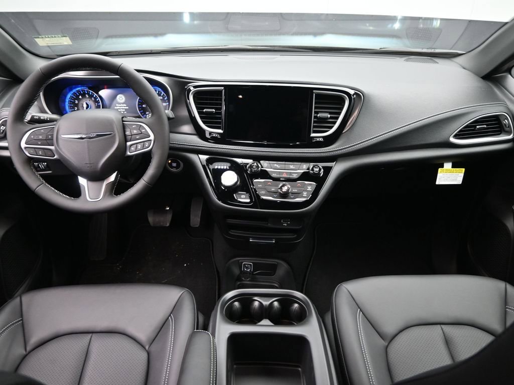 New 2026 Chrysler Pacifica Select AWD/4WD image 19