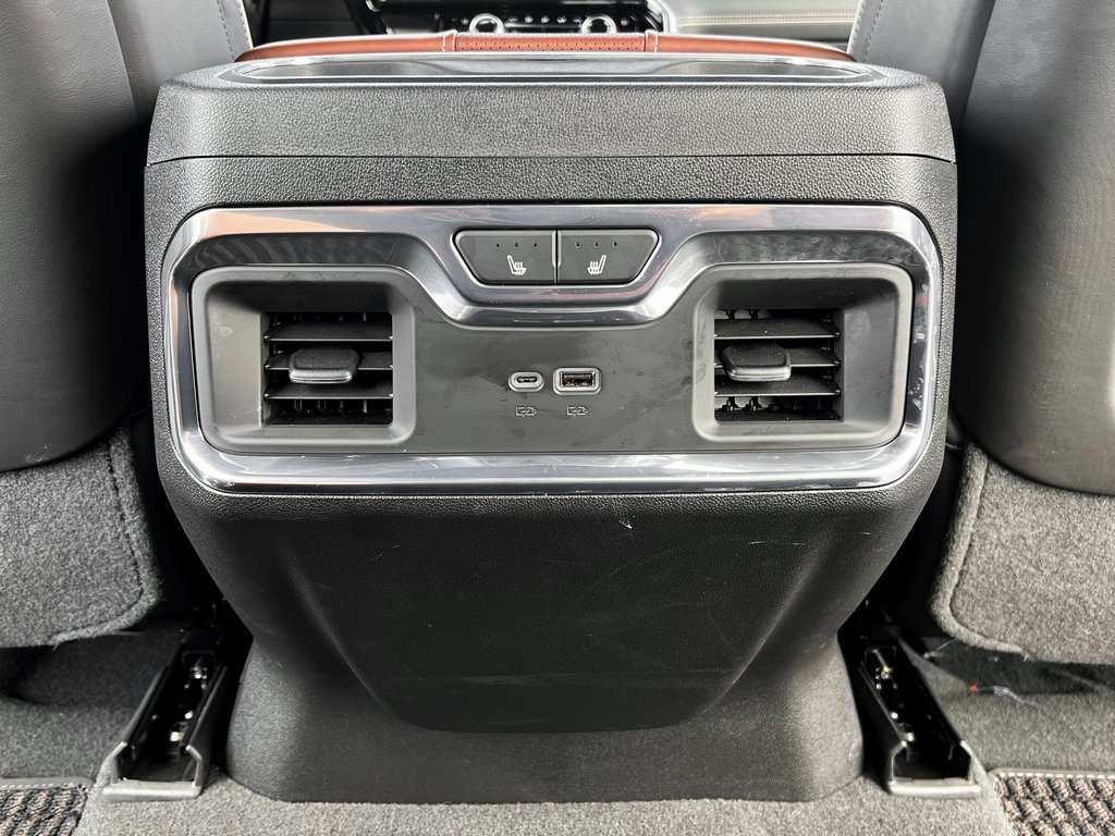 Used 2025 GMC Sierra 3500 Denali Ultimate image 26