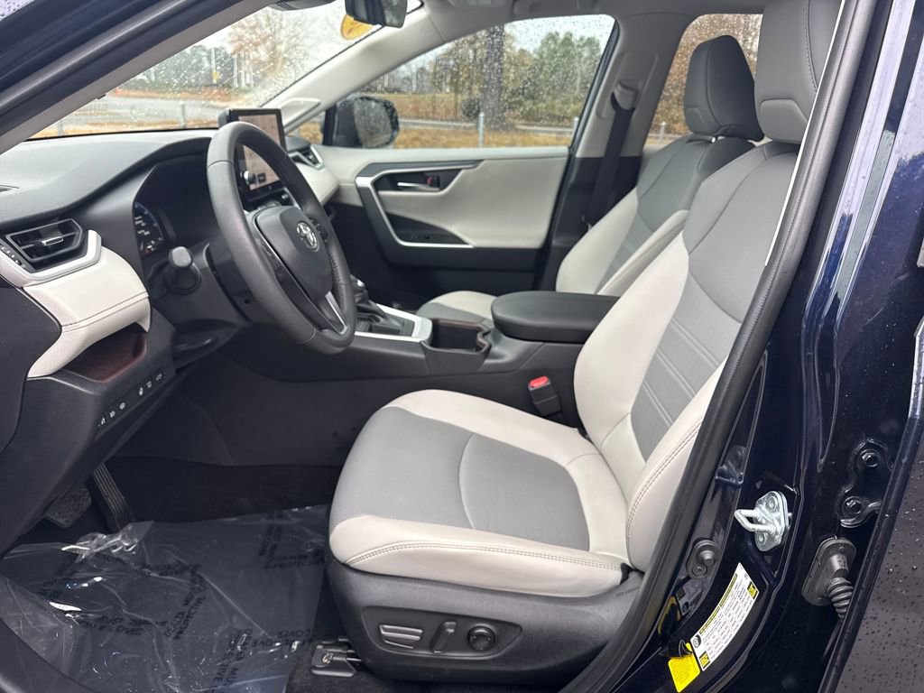 Used 2024 Toyota RAV4 Limited image 13