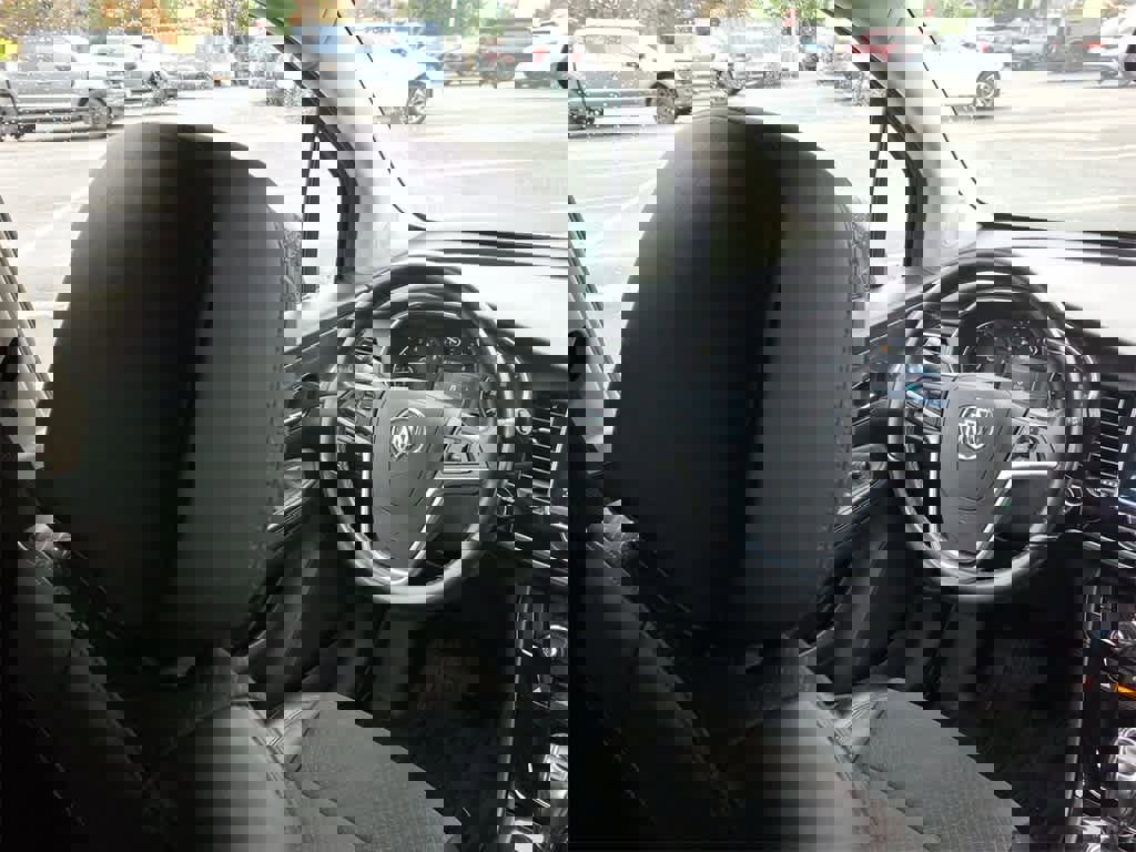 Used 2020 Buick Encore Preferred image 15