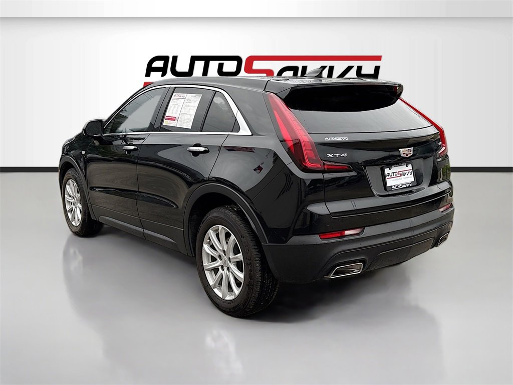 Used 2022 Cadillac XT4 Luxury w/ Cold Weather Package image 5