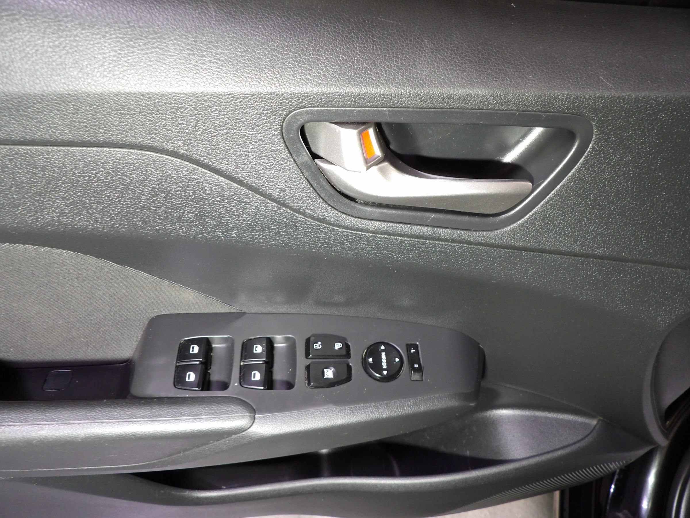 Used 2021 Hyundai Accent SE FWD image 8