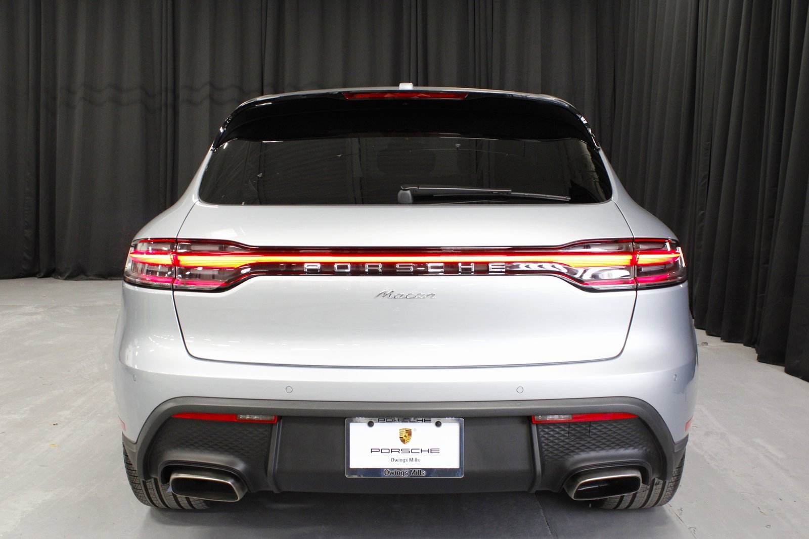 Certified 2025 Porsche Macan image 6
