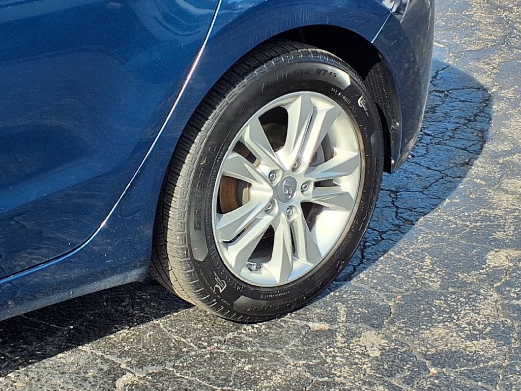 Used 2014 Hyundai Elantra GT FWD image 21