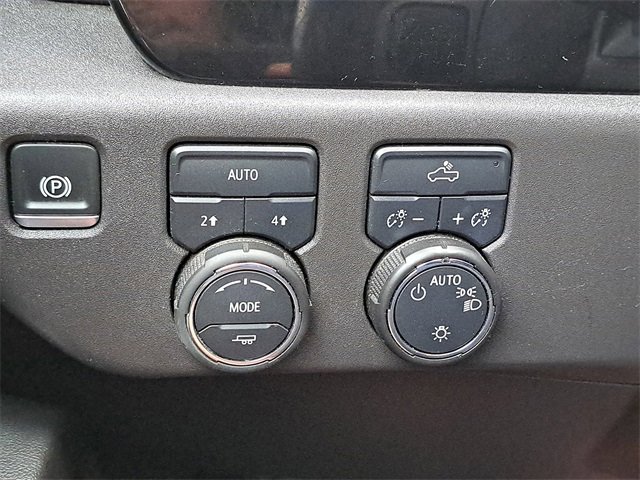 Used 2025 Chevrolet Silverado 1500 LT image 17